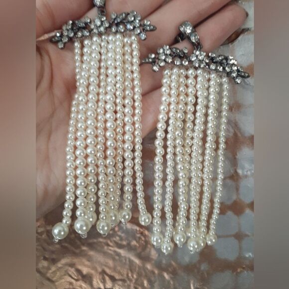 Zara Nwot Elegant Faux Pearl and Crystal Drop Earrings - Picture 3 of 14
